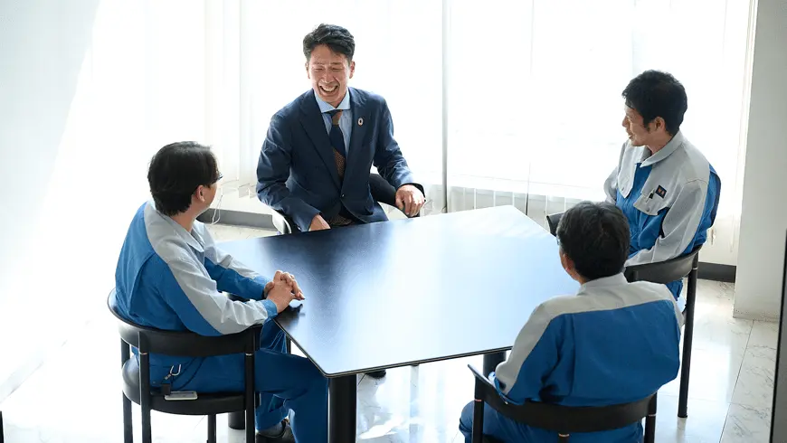 Discussing cooperation in person